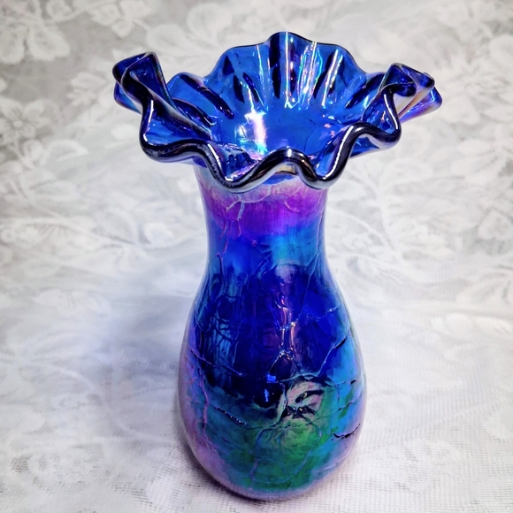 Vintage Gibson Glass Vase Iridescent Blue Ruffle Top Carnival Crackle Finish 6.5 - Picture 16 of 17